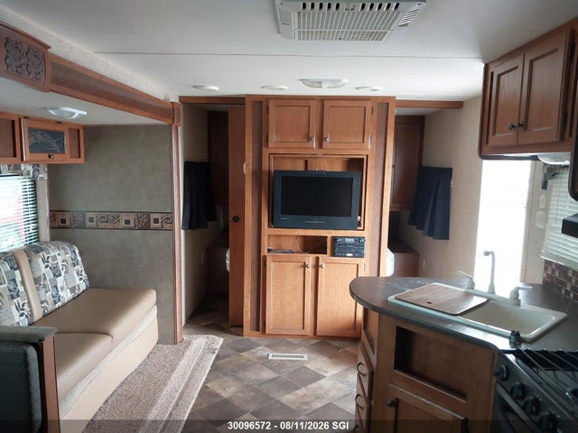 30096572 :رقم المزاد ، 5SFEB302XDE261189 vin ، 2013 Heartland Trail Runner مزاد بيع