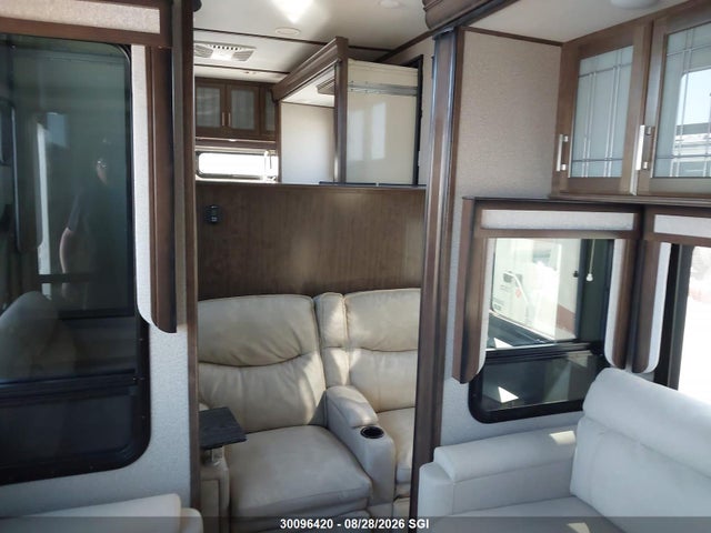 Grand Design Rv Solitude 2020 573FS4227L9905838 Image 5