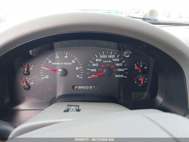30096575 :رقم المزاد ، 1FTRF02W04KD73038 vin ، 2004 Ford F150 مزاد بيع