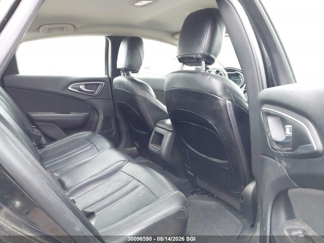 Продажа на аукционе авто 2015 Chrysler 200 Limited, vin: 1C3CCCABXFN525430, номер лота: 30096590