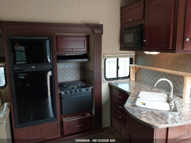 30096656 :رقم المزاد ، 5SFRG3128EE280620 vin ، 2014 Heartland Elkridge مزاد بيع