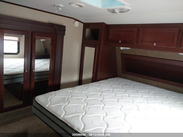 30096656 :رقم المزاد ، 5SFRG3128EE280620 vin ، 2014 Heartland Elkridge مزاد بيع