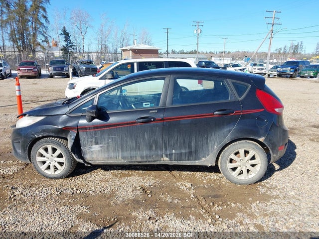 30088526 :رقم المزاد ، 3FADP4EJ3DM106294 vin ، 2013 Ford Fiesta Se مزاد بيع