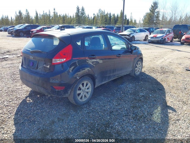 30088526 :رقم المزاد ، 3FADP4EJ3DM106294 vin ، 2013 Ford Fiesta Se مزاد بيع