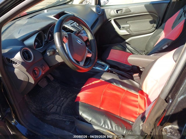 30088526 :رقم المزاد ، 3FADP4EJ3DM106294 vin ، 2013 Ford Fiesta Se مزاد بيع