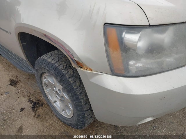 2008 Chevrolet Tahoe K1500 მანქანა იყიდება აუქციონზე, vin: 1GNFK13028R251221, აუქციონის ნომერი: 30096670