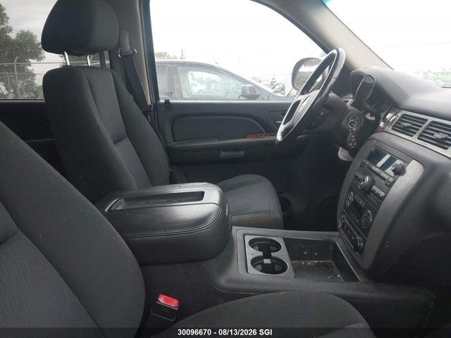 2008 Chevrolet Tahoe K1500 მანქანა იყიდება აუქციონზე, vin: 1GNFK13028R251221, აუქციონის ნომერი: 30096670