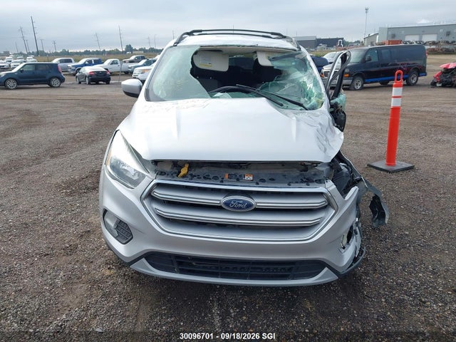 1FMCU9GD6HUE18755 Ford ESCAPE SE