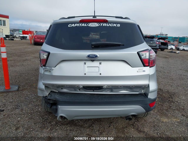 30096701 :رقم المزاد ، 1FMCU9GD6HUE18755 vin ، 2017 Ford Escape Se مزاد بيع