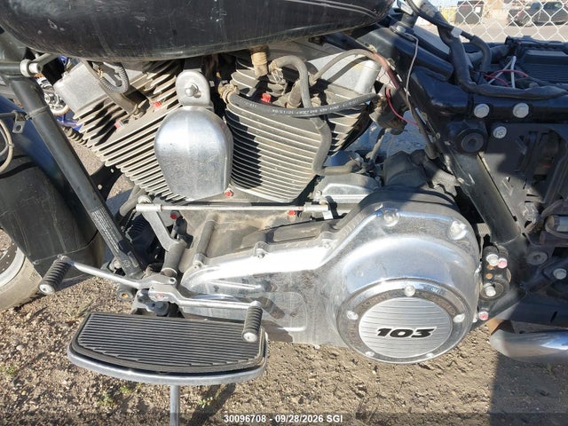 30096708 :رقم المزاد ، 5HD1FRMAXCB633180 vin ، 2012 Harley-davidson Flhrc Road King Classic مزاد بيع