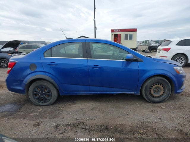 30096720 :رقم المزاد ، 1G1JD5SHXJ4124336 vin ، 2018 Chevrolet Sonic Lt مزاد بيع