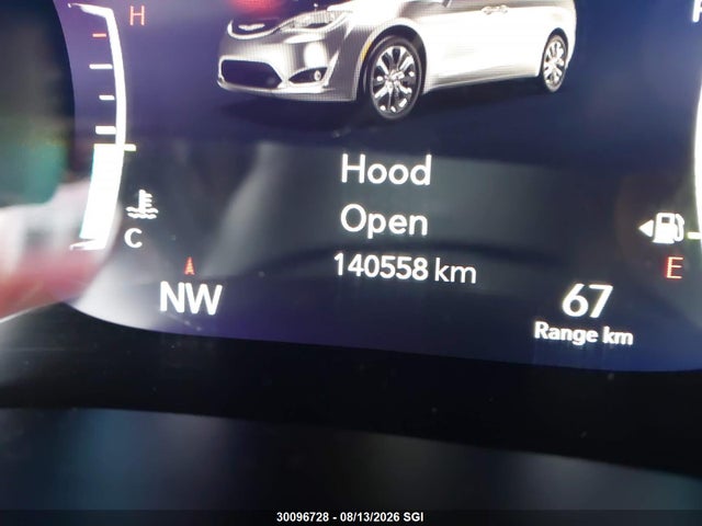 30096728 :رقم المزاد ، 2C4RC1EG0JR290290 vin ، 2018 Chrysler Pacifica Touring L Plus مزاد بيع