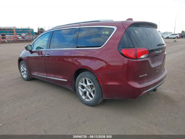 30096728 :رقم المزاد ، 2C4RC1EG0JR290290 vin ، 2018 Chrysler Pacifica Touring L Plus مزاد بيع