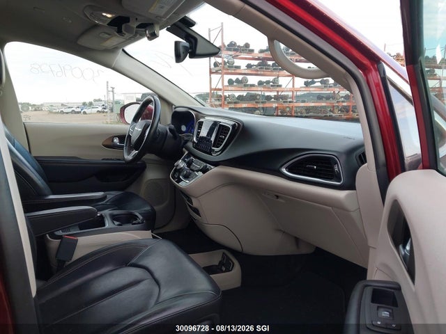 30096728 :رقم المزاد ، 2C4RC1EG0JR290290 vin ، 2018 Chrysler Pacifica Touring L Plus مزاد بيع