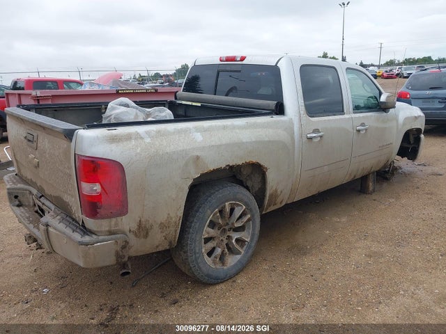 30096277 :رقم المزاد ، 3GCPKSE34BG210638 vin ، 2011 Chevrolet Silverado K1500 Lt مزاد بيع