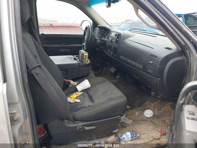 30096277 :رقم المزاد ، 3GCPKSE34BG210638 vin ، 2011 Chevrolet Silverado K1500 Lt مزاد بيع