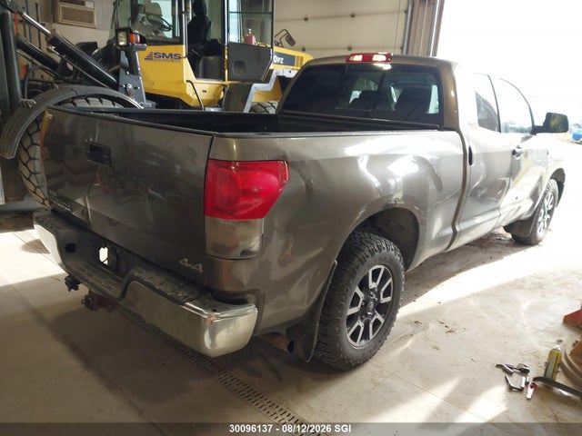 Продажа на аукционе авто 2007 Toyota Tundra Double Cab Sr5, vin: 5TFBT54167X002854, номер лота: 30096137