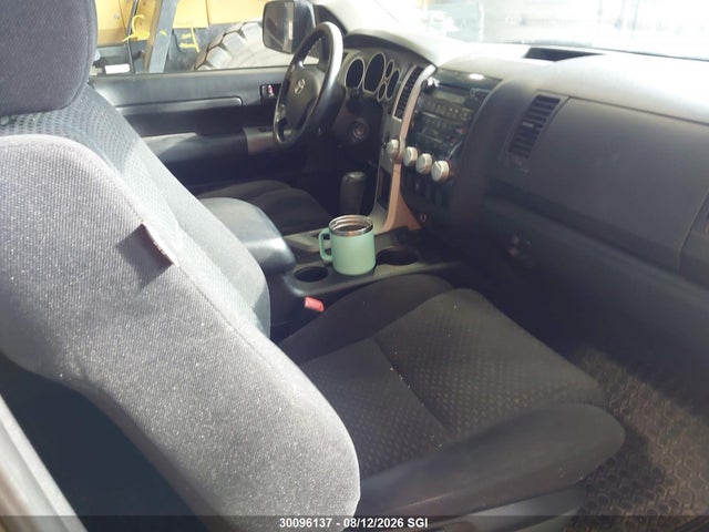 Продажа на аукционе авто 2007 Toyota Tundra Double Cab Sr5, vin: 5TFBT54167X002854, номер лота: 30096137