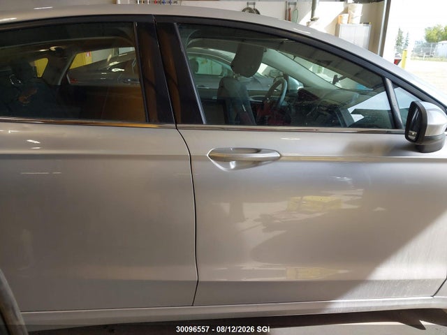30096557 :رقم المزاد ، 3FA6P0H71JR237014 vin ، 2018 Ford Fusion Se مزاد بيع