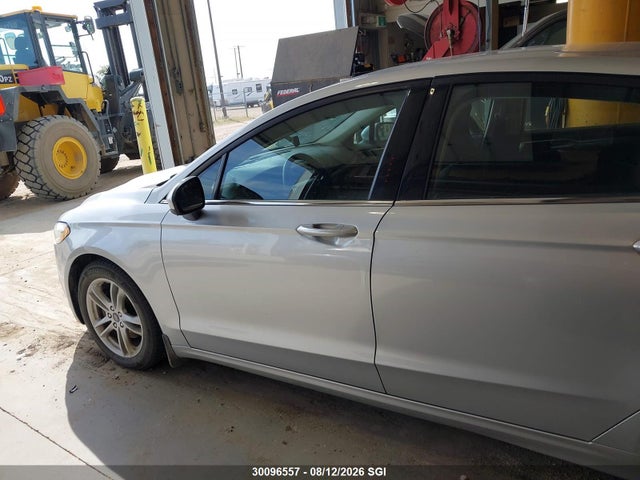 30096557 :رقم المزاد ، 3FA6P0H71JR237014 vin ، 2018 Ford Fusion Se مزاد بيع
