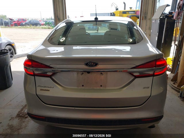 30096557 :رقم المزاد ، 3FA6P0H71JR237014 vin ، 2018 Ford Fusion Se مزاد بيع