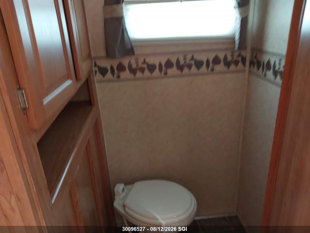 2005 Forest River Trailer Sport მანქანა იყიდება აუქციონზე, vin: 4X4FWCG285T006923, აუქციონის ნომერი: 30096527