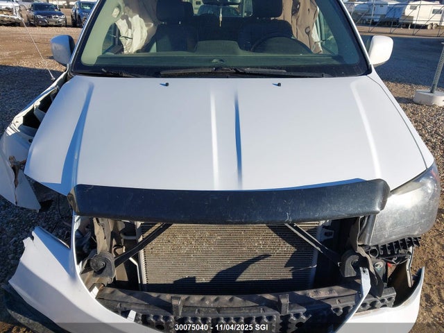 Продажа на аукционе авто 2015 Dodge Grand Caravan Se/sxt, vin: 2C4RDGBG9FR652340, номер лота: 30075040
