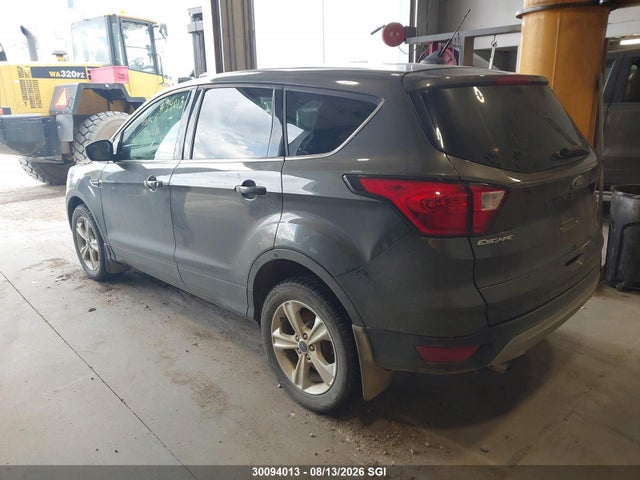 Ford ESCAPE SE 2019 1FMCU9GD1KUB70244 Image 3