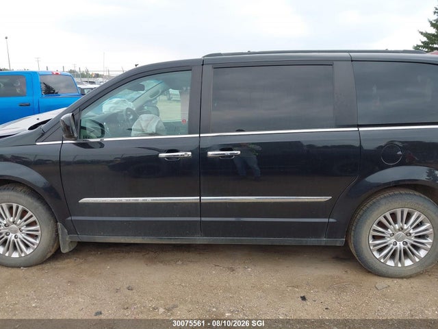 2015 Chrysler Town & Country Touring L მანქანა იყიდება აუქციონზე, vin: 2C4RC1CG5FR644119, აუქციონის ნომერი: 30075561