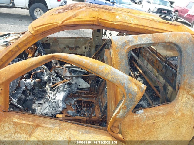 30096819 :رقم المزاد ، 1GTR2UEA6DZ407767 vin ، 2013 Gmc Sierra K1500 Sl مزاد بيع