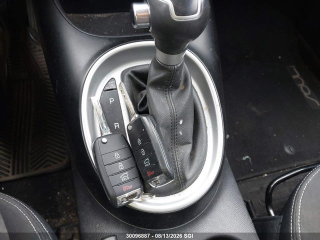 30096887 :رقم المزاد ، KNDJN2A23F7124894 vin ، 2015 Kia Soul مزاد بيع