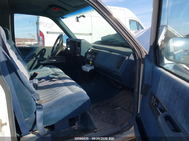 30096929 :رقم المزاد ، 1GTEC14K8NE511755 vin ، 1992 Gmc Sierra C1500 مزاد بيع