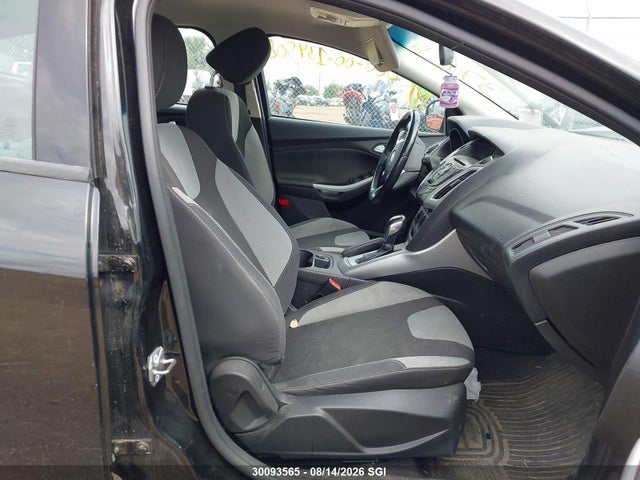 Ford FOCUS SE 2014 1FADP3K28EL376969 Image 5