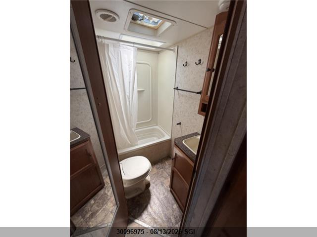 2010 Dutchman Four Winds 283bhgs მანქანა იყიდება აუქციონზე, vin: 47CTF3N23BT206422, აუქციონის ნომერი: 30096975