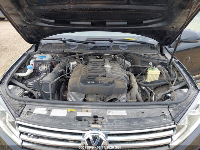 Продажа на аукционе авто 2017 Volkswagen Touareg Execline W/ R-line, vin: WVGHF7BP3HD002474, номер лота: 30093869