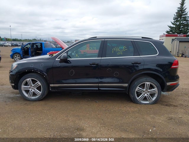 Продажа на аукционе авто 2017 Volkswagen Touareg Execline W/ R-line, vin: WVGHF7BP3HD002474, номер лота: 30093869
