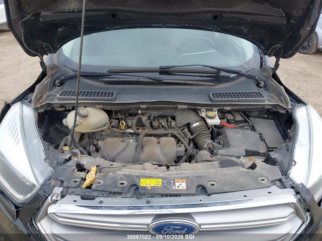 30097022 :رقم المزاد ، 1FMCU9G93HUA34377 vin ، 2017 Ford Escape Se مزاد بيع
