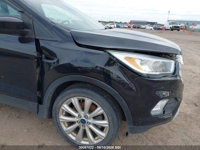30097022 :رقم المزاد ، 1FMCU9G93HUA34377 vin ، 2017 Ford Escape Se مزاد بيع