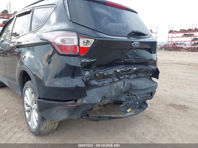 30097022 :رقم المزاد ، 1FMCU9G93HUA34377 vin ، 2017 Ford Escape Se مزاد بيع