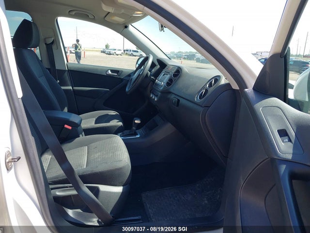30097037 :رقم المزاد ، WVGBV7AX6AW524018 vin ، 2010 Volkswagen Tiguan Se/sel مزاد بيع