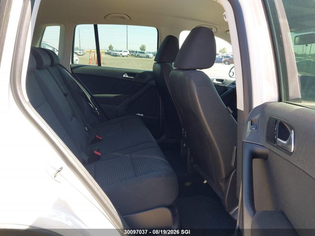 30097037 :رقم المزاد ، WVGBV7AX6AW524018 vin ، 2010 Volkswagen Tiguan Se/sel مزاد بيع