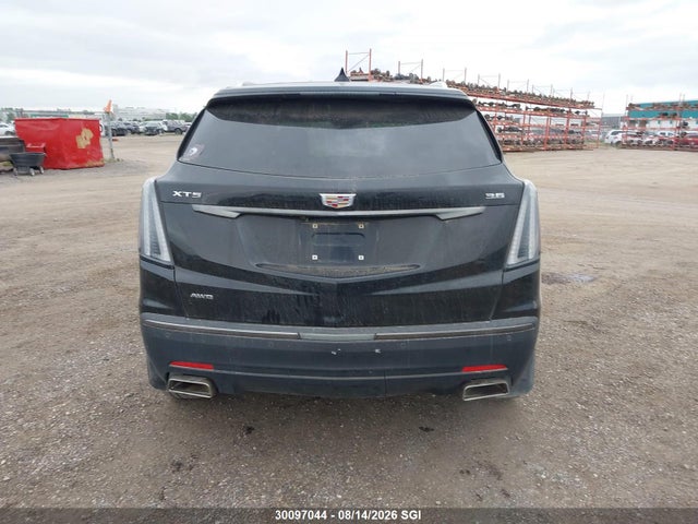 30097044 :رقم المزاد ، 1GYKNDRS5JZ232283 vin ، 2018 Cadillac Xt5 Luxury مزاد بيع