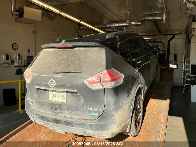30097046 :رقم المزاد ، 5N1AT2MV7FC798819 vin ، 2015 Nissan Rogue S/sl/sv مزاد بيع