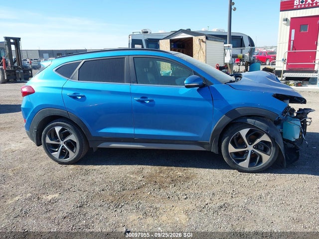 2017 Hyundai Tucson Limited/sport And Eco/se მანქანა იყიდება აუქციონზე, vin: KM8J3CA45HU574687, აუქციონის ნომერი: 30097055