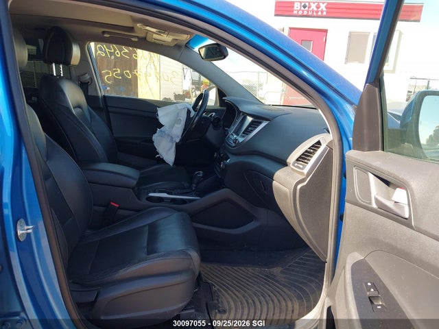 2017 Hyundai Tucson Limited/sport And Eco/se მანქანა იყიდება აუქციონზე, vin: KM8J3CA45HU574687, აუქციონის ნომერი: 30097055