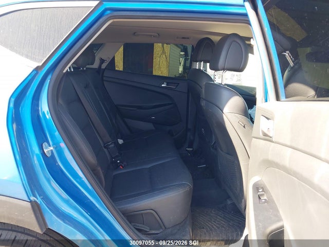 2017 Hyundai Tucson Limited/sport And Eco/se მანქანა იყიდება აუქციონზე, vin: KM8J3CA45HU574687, აუქციონის ნომერი: 30097055