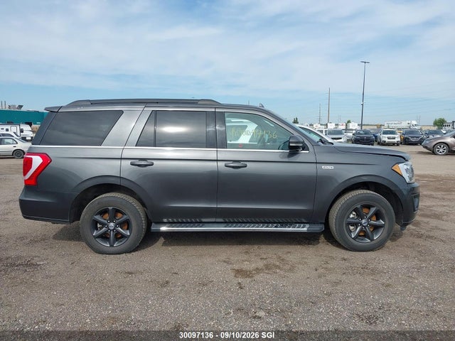 1FMJU1JT8JEA45131 Ford Expedition Xlt
