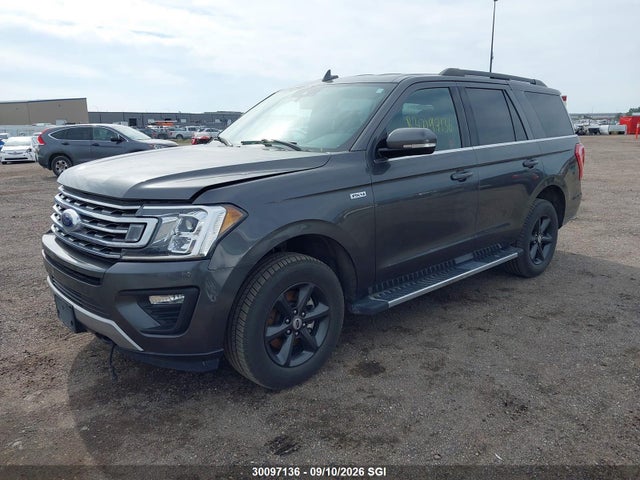 Ford Expedition Xlt 2018 1FMJU1JT8JEA45131 Image 2