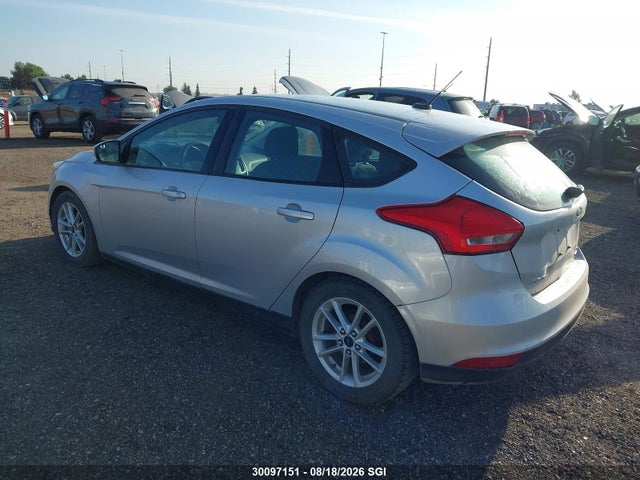 Ford FOCUS SE 2015 1FADP3K22FL290316 Image 3