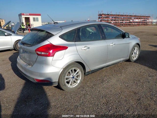 Ford FOCUS SE 2015 1FADP3K22FL290316 Image 4